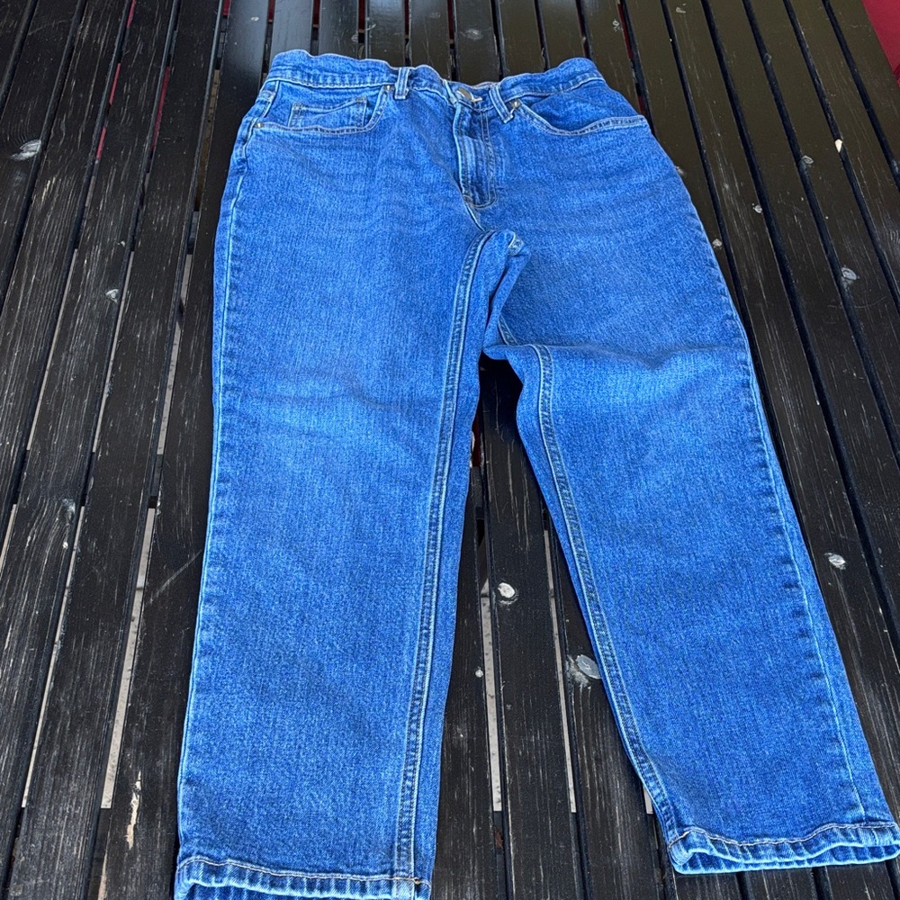 Everlane blueRelaxed Fit women Jeans .

End a very good condition .